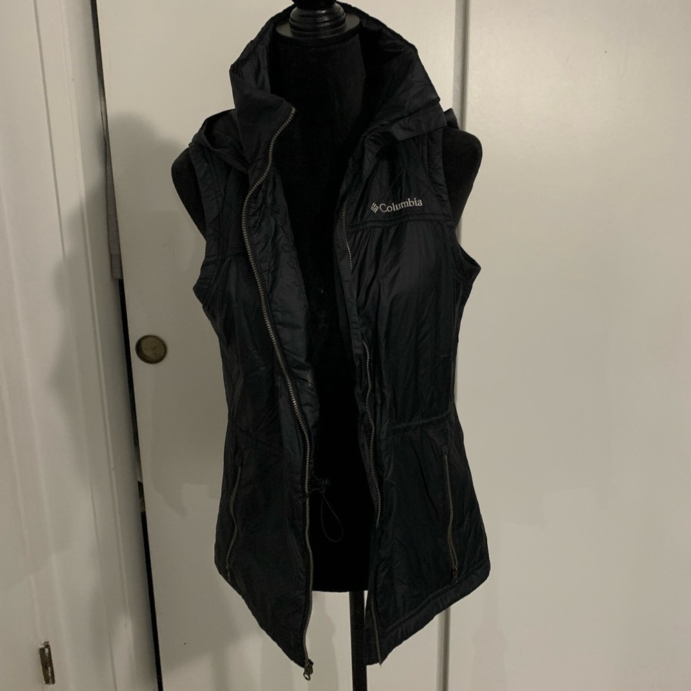 Columbia vest with hood